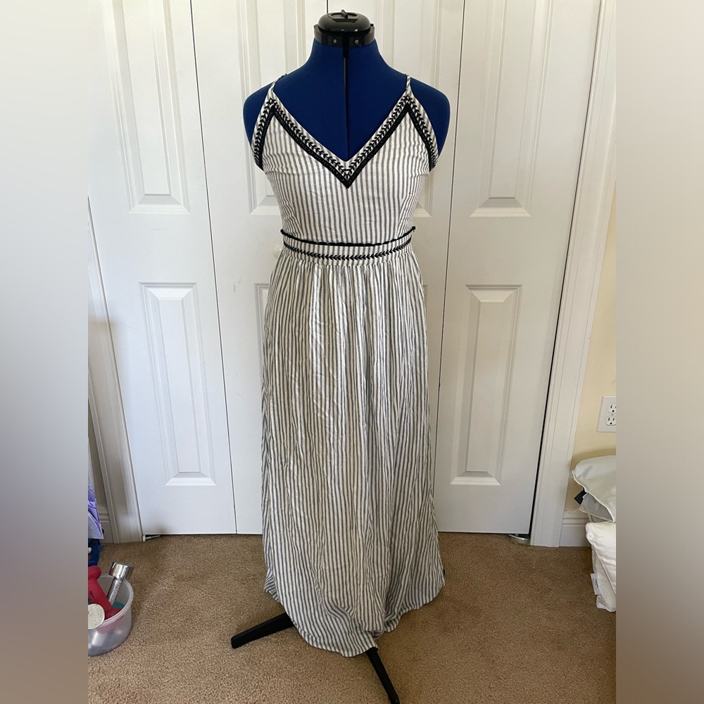 Japna dress size medium